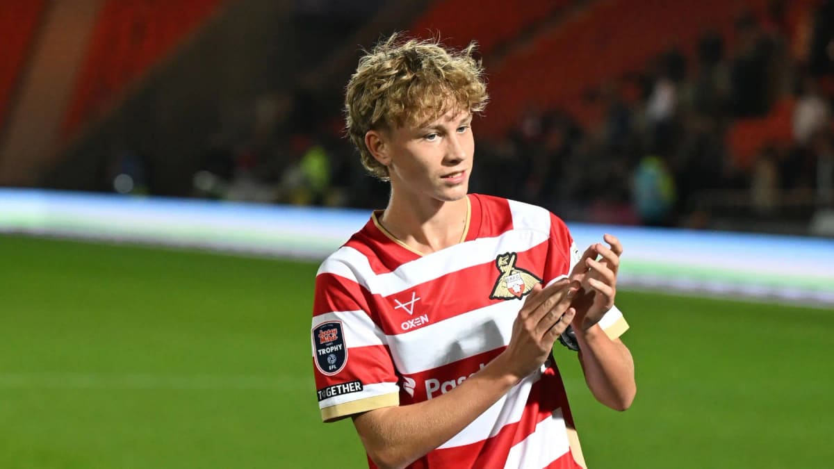 Dylan Hartley breaks Doncaster Rovers' 70-year record as youngest player — Doncaster news photo (Doncaster Rovers FC)